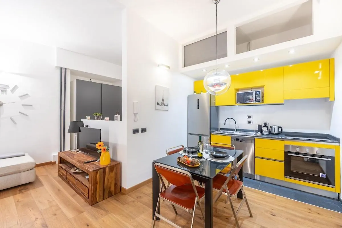 Design Apartment I Steps From Fair & Metro 米兰