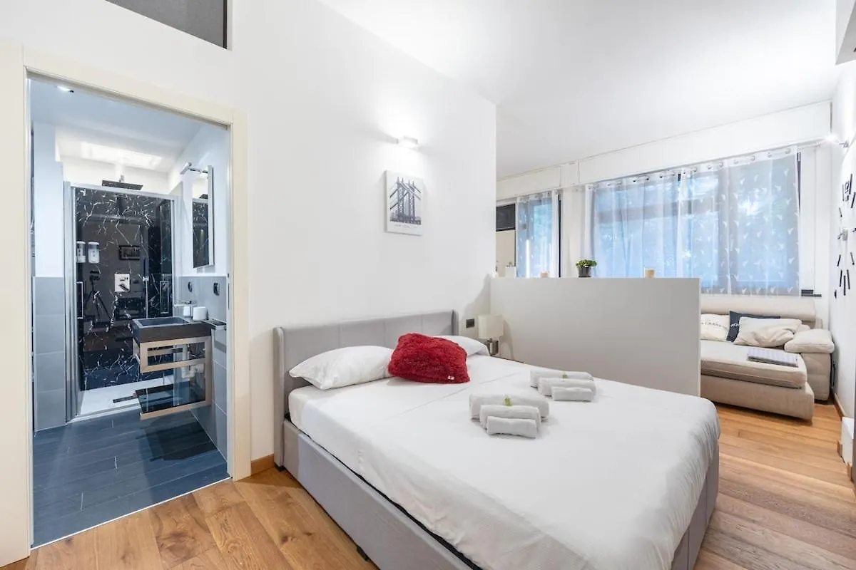 Design Apartment I Steps From Fair & Metro 米兰